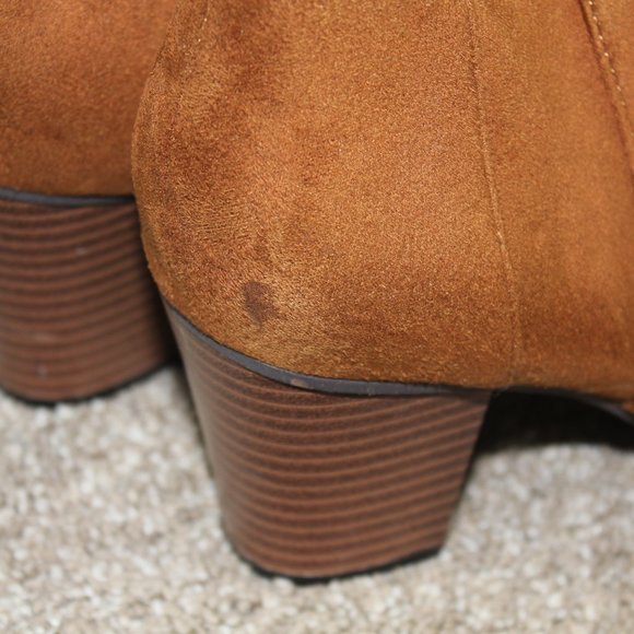 Rue 21 Rainy12 Faux Suede Tan Ankle Booties Boots Womens Size 8 NWT w/ FLAWS - Picture 5 of 10